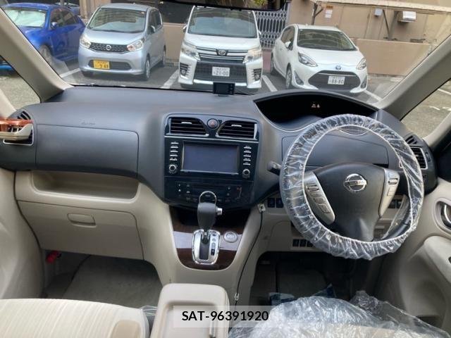 Nissan SERENA 2012-05 6912440-16