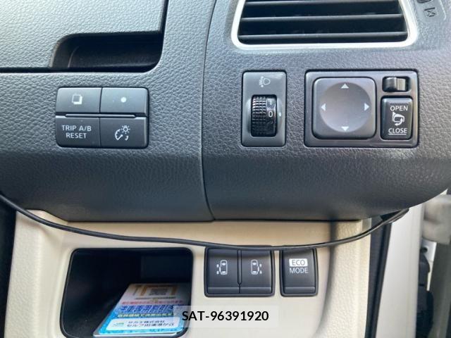 Nissan SERENA 2012-05 6912440-17