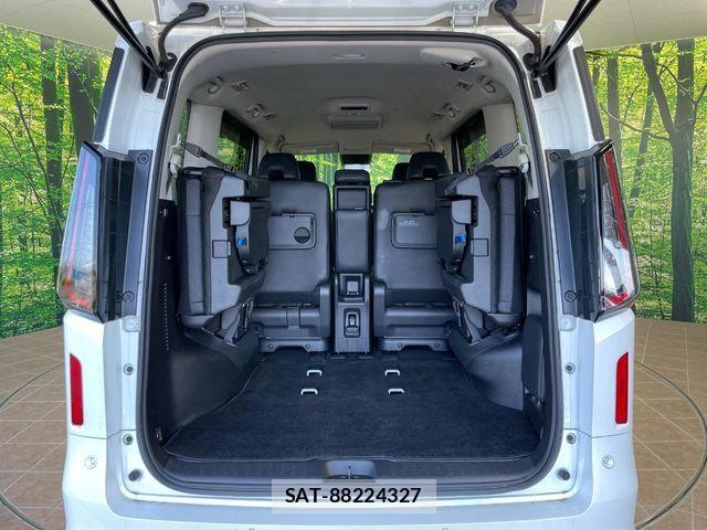 Nissan SERENA 2023-11 6997932-10