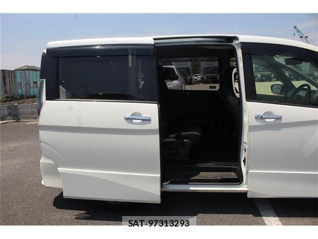 Nissan SERENA 2018-03 6998023-17