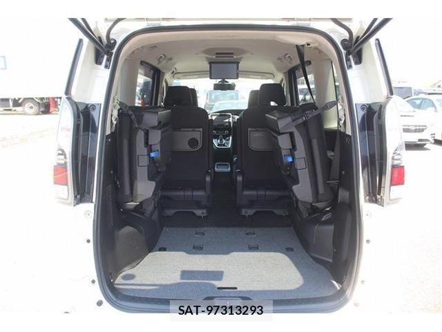 Nissan SERENA 2018-03 6998023-28