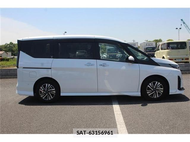 Nissan SERENA 2023-06 6997927-13