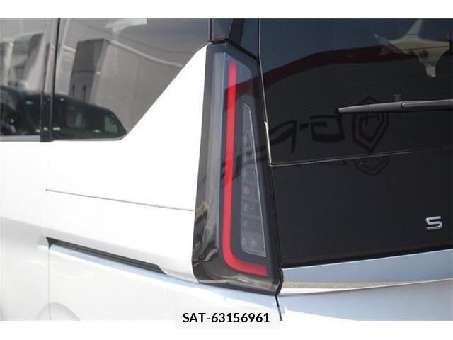 Nissan SERENA 2023-06 6997927-26