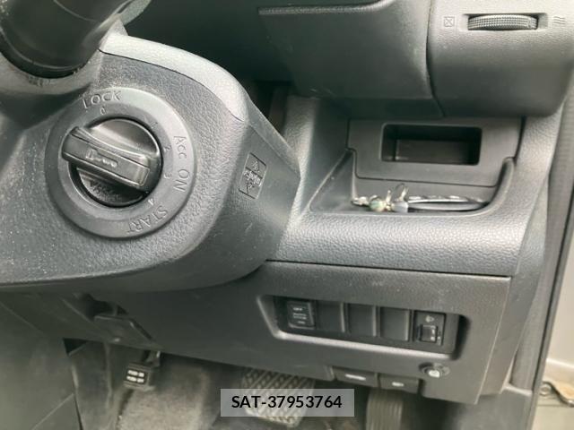 Nissan SERENA 2010-01 6998072-11