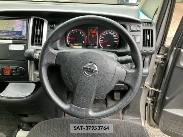 Nissan SERENA 2010-01 6998072-12
