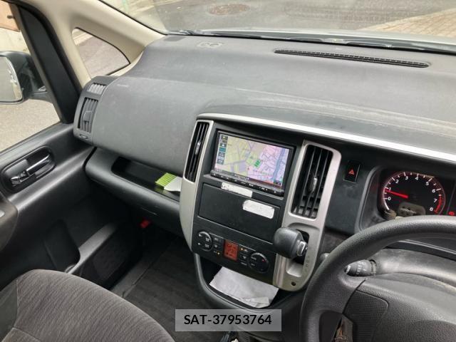 Nissan SERENA 2010-01 6998072-15