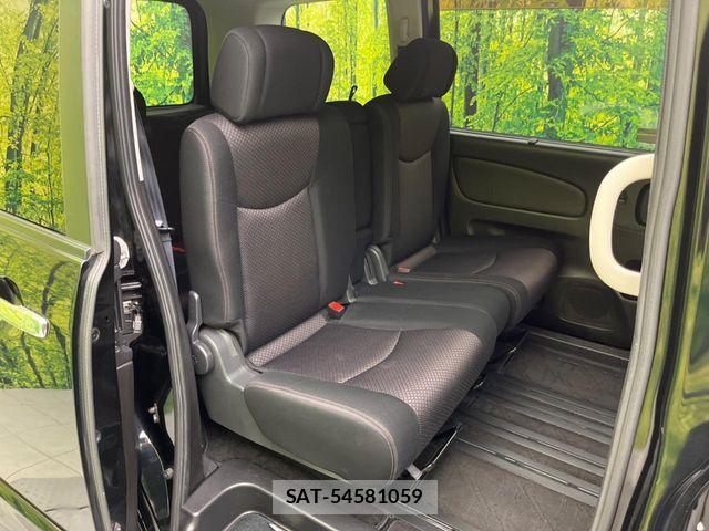 Nissan SERENA 2011-11 6998086-8
