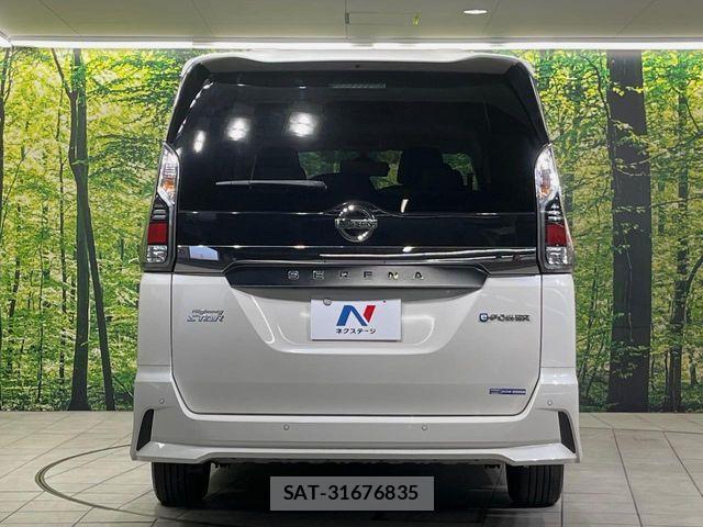 Nissan SERENA 2018-05 7021528-14