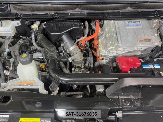 Nissan SERENA 2018-05 7021528-17