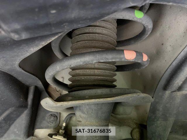 Nissan SERENA 2018-05 7021528-19