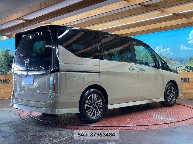 Nissan SERENA 2023-05 7021500-16