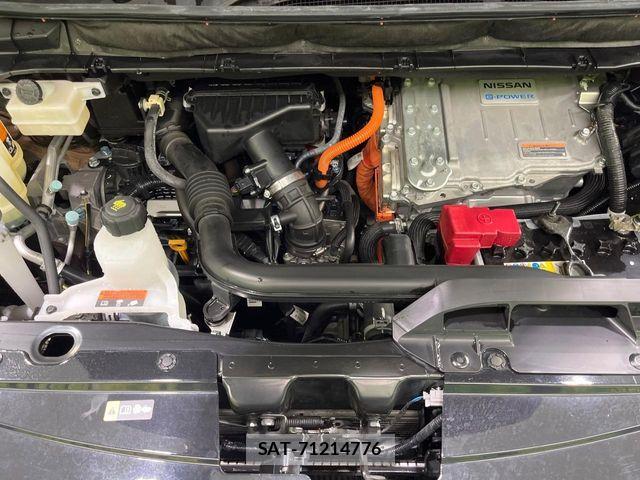 Nissan SERENA 2022-10 7021515-18