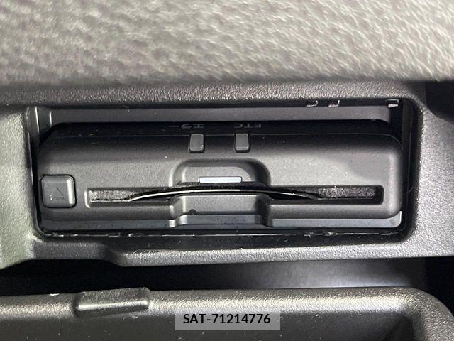 Nissan SERENA 2022-10 7021515-6