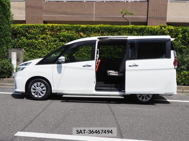 Nissan SERENA 2017-02 7021534-0