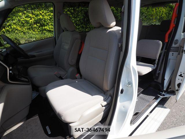 Nissan SERENA 2017-02 7021534-12