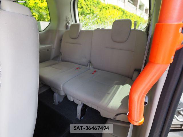Nissan SERENA 2017-02 7021534-15