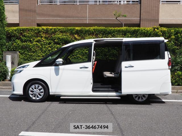 Nissan SERENA 2017-02 7021534-20