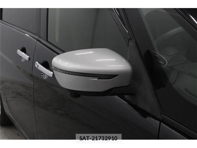 Nissan SERENA 2017-10 7021535-9