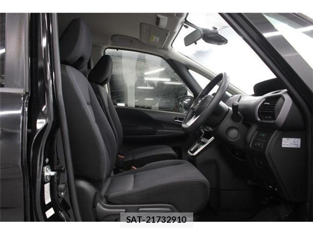 Nissan SERENA 2017-10 7021535-26