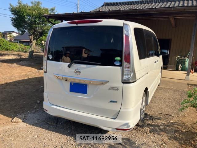 Nissan SERENA 2012-08 7021539-4