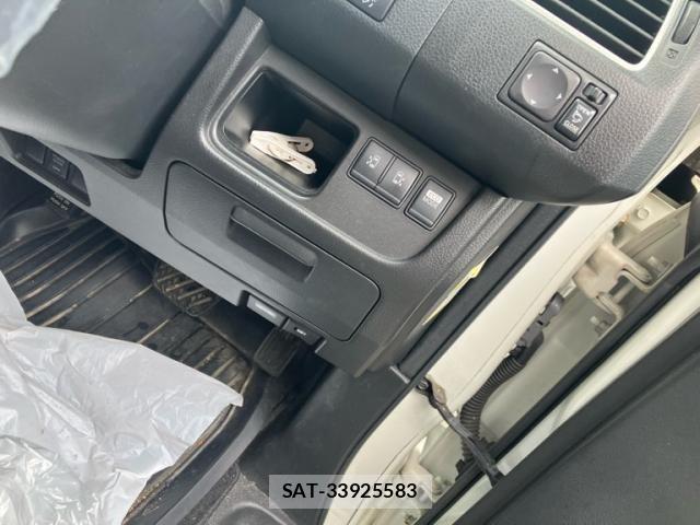Nissan SERENA 2011-06 7060635-10