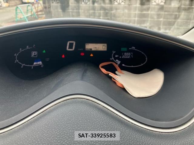 Nissan SERENA 2011-06 7060635-16