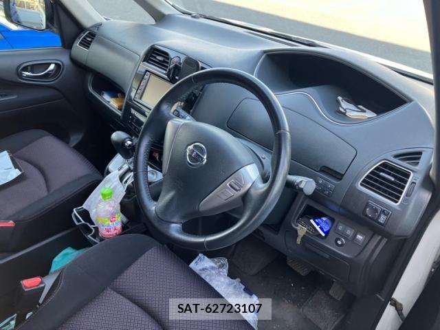 Nissan SERENA 2011-03 7060640-10