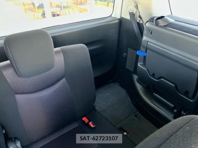 Nissan SERENA 2011-03 7060640-14