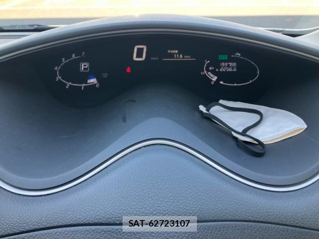 Nissan SERENA 2011-03 7060640-19
