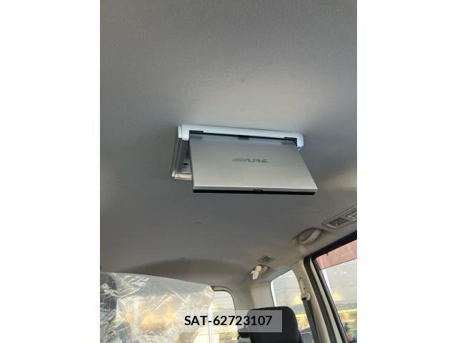 Nissan SERENA 2011-03 7060640-25