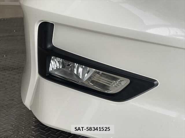 Nissan SERENA 2018-02 7060621-26