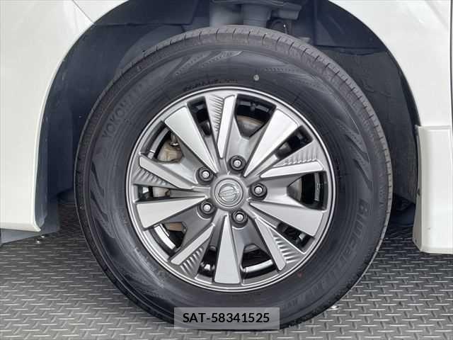 Nissan SERENA 2018-02 7060621-29