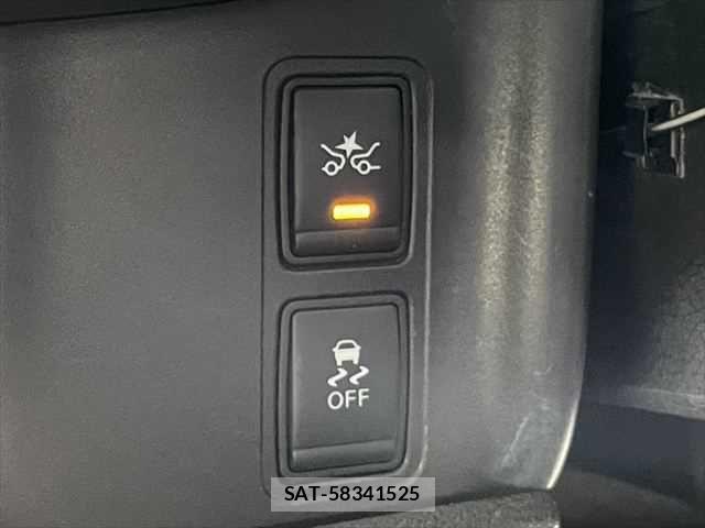Nissan SERENA 2018-02 7060621-7