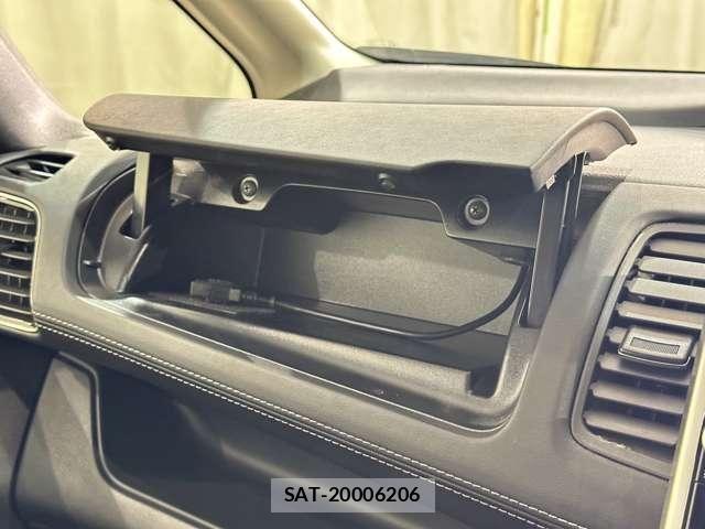 Nissan SERENA 2019-06 7060615-21