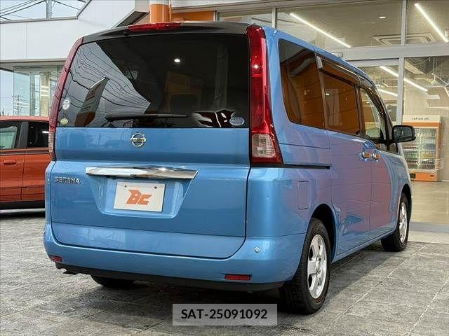 Nissan SERENA 2009-07 7060631-14