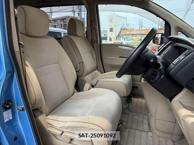 Nissan SERENA 2009-07 7060631-15