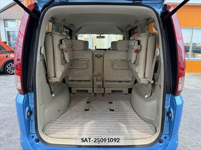 Nissan SERENA 2009-07 7060631-21