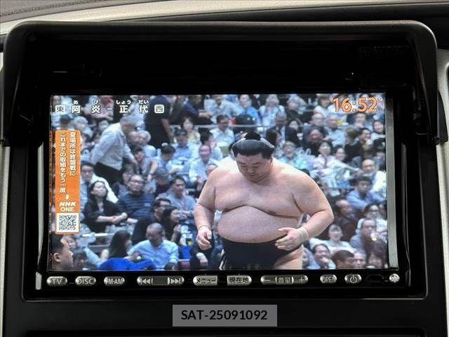 Nissan SERENA 2009-07 7060631-22