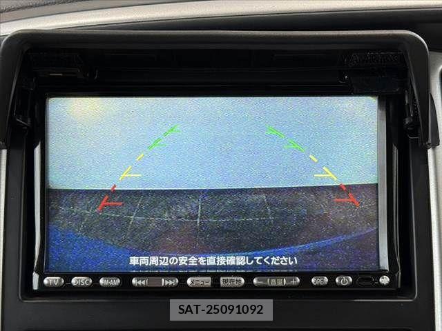 Nissan SERENA 2009-07 7060631-3