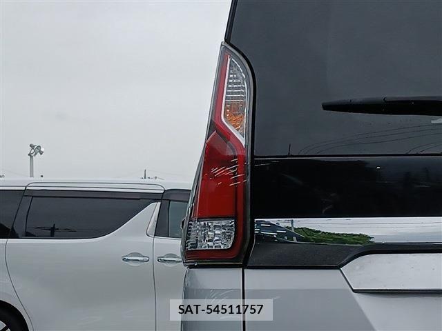 Nissan SERENA 2021-03 7060617-28
