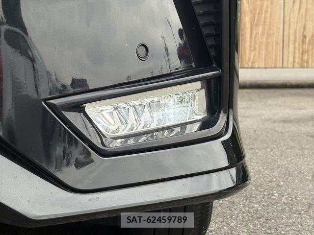 Nissan SERENA 2021-01 7060618-12