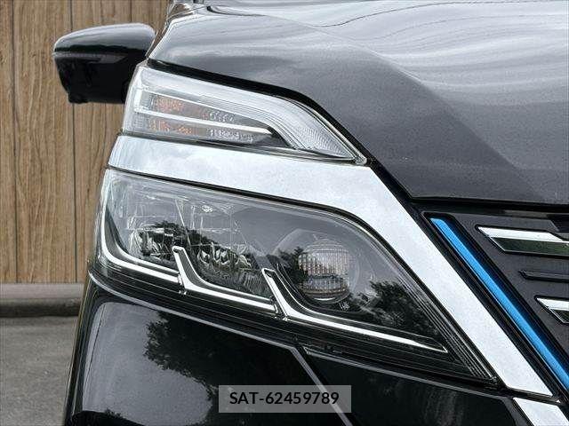 Nissan SERENA 2021-01 7060618-21
