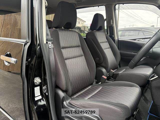 Nissan SERENA 2021-01 7060618-7