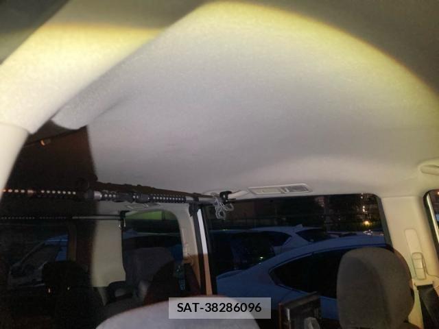 Nissan SERENA 2010-10 7060628-12