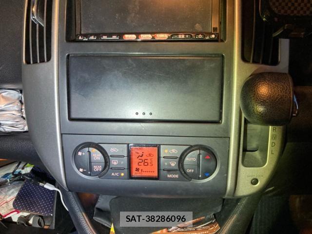 Nissan SERENA 2010-10 7060628-13