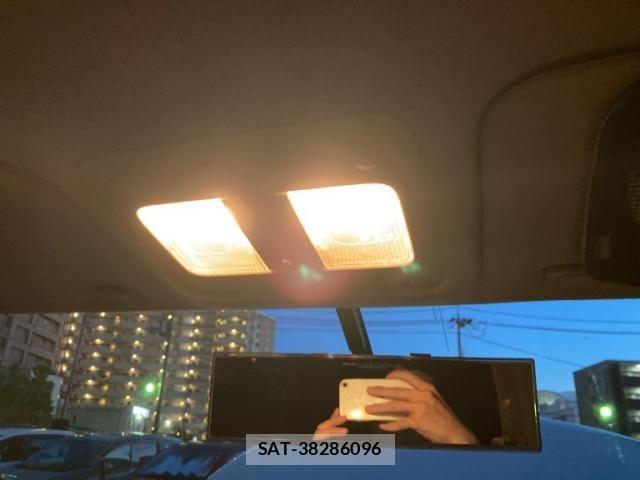 Nissan SERENA 2010-10 7060628-17