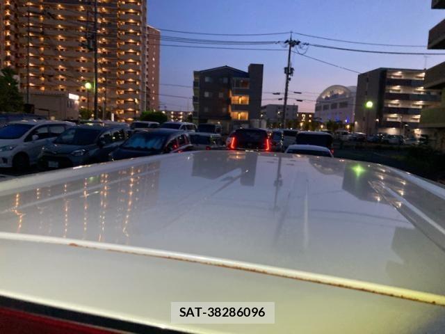 Nissan SERENA 2010-10 7060628-2