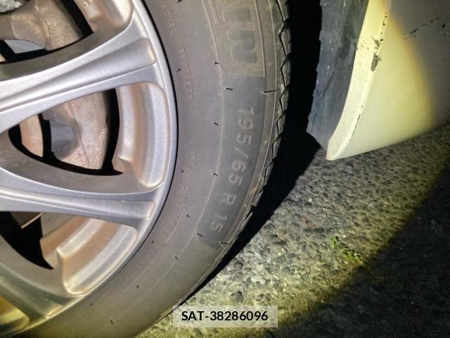 Nissan SERENA 2010-10 7060628-4
