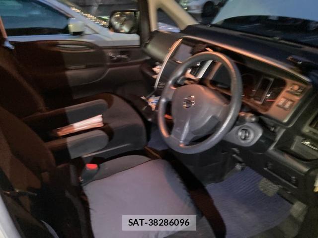 Nissan SERENA 2010-10 7060628-6