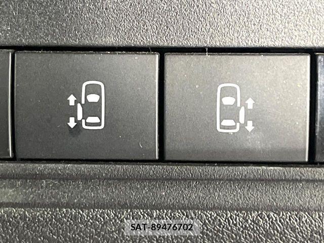 Nissan SERENA 2023-12 7060592-5